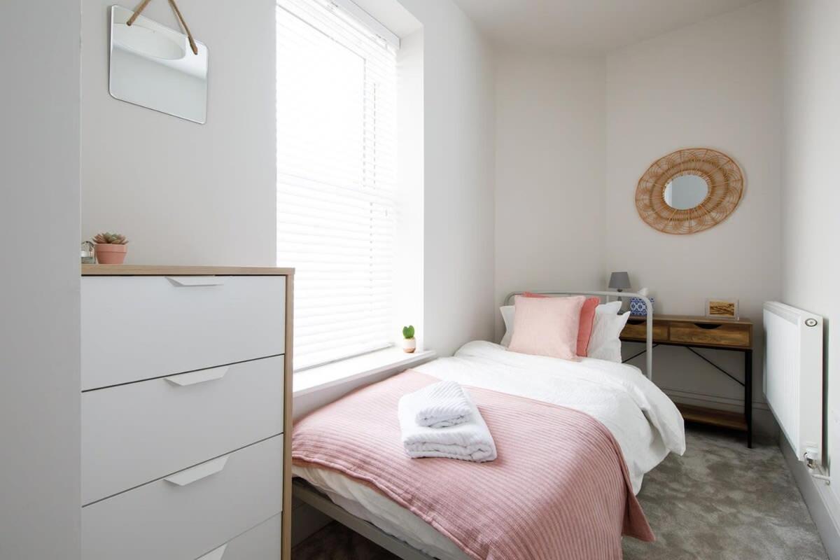 Panoramic Sea Views In Beachfront Apt W Balcony Bognor Regis Exterior foto