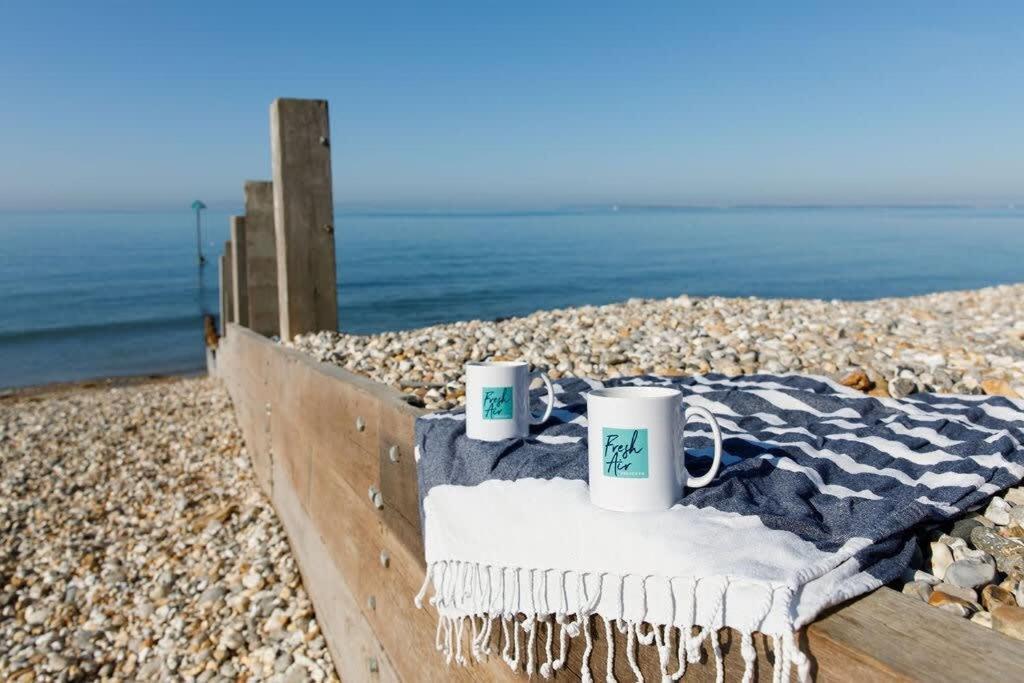 Panoramic Sea Views In Beachfront Apt W Balcony Bognor Regis Exterior foto